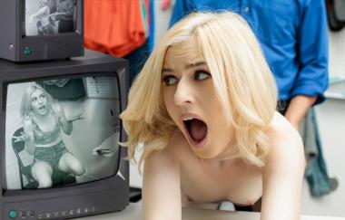 Minxx Marii - Case No. 7906139 - An 18 Year Old Treat