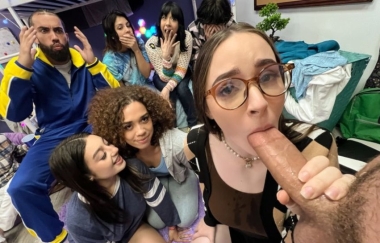 Hazel Moore, Willow Ryder, Violet Gems - Dormitory Delights