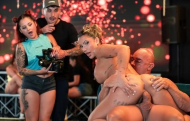 Kenia Musicr - Directors Cut: Pussy On The Dancefloor