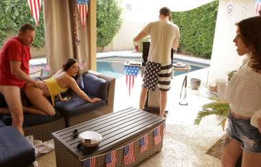 Rosalyn Sphinx, Whitney Wright - Fourth Of July Family Fuck - Myfamilypies