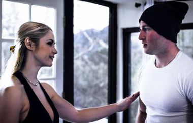Sarah Vandella, Zac Wild - Team Player