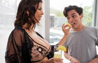 Alexis Fawx - Lemonade