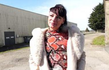 Mia - 30 Years Old, Barmaid In Luxembourg!