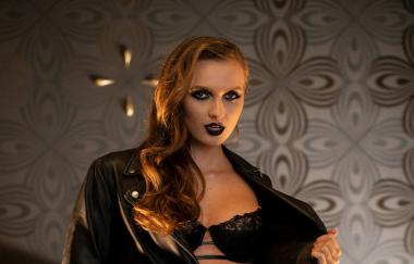 Stacy Cruz - Stacy Cruz Loves Playing With Strangers