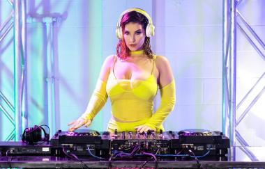 Lasirena69 - Totm - Party Girl