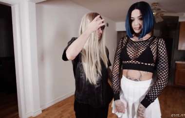 Leigh Raven - The Squirting Artist