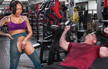 Kona Jade - Squirt The Sweat Away