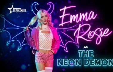 Emma Rosie - December Spotlight: Not Even Neon Demons Are As Freaky As Emma Rosie