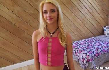 Riley Star - Nowhere To Stay